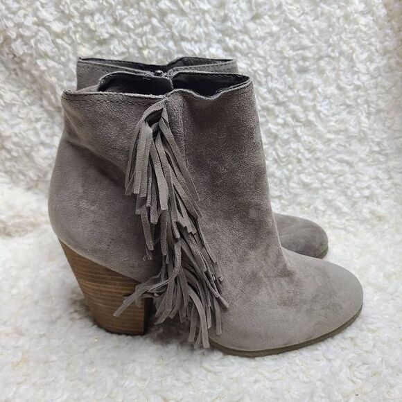 Vince‎ Camuto Hayzee Fringed Western Inspired Ankle Boots sz 8.5 - Picture 1 of 9